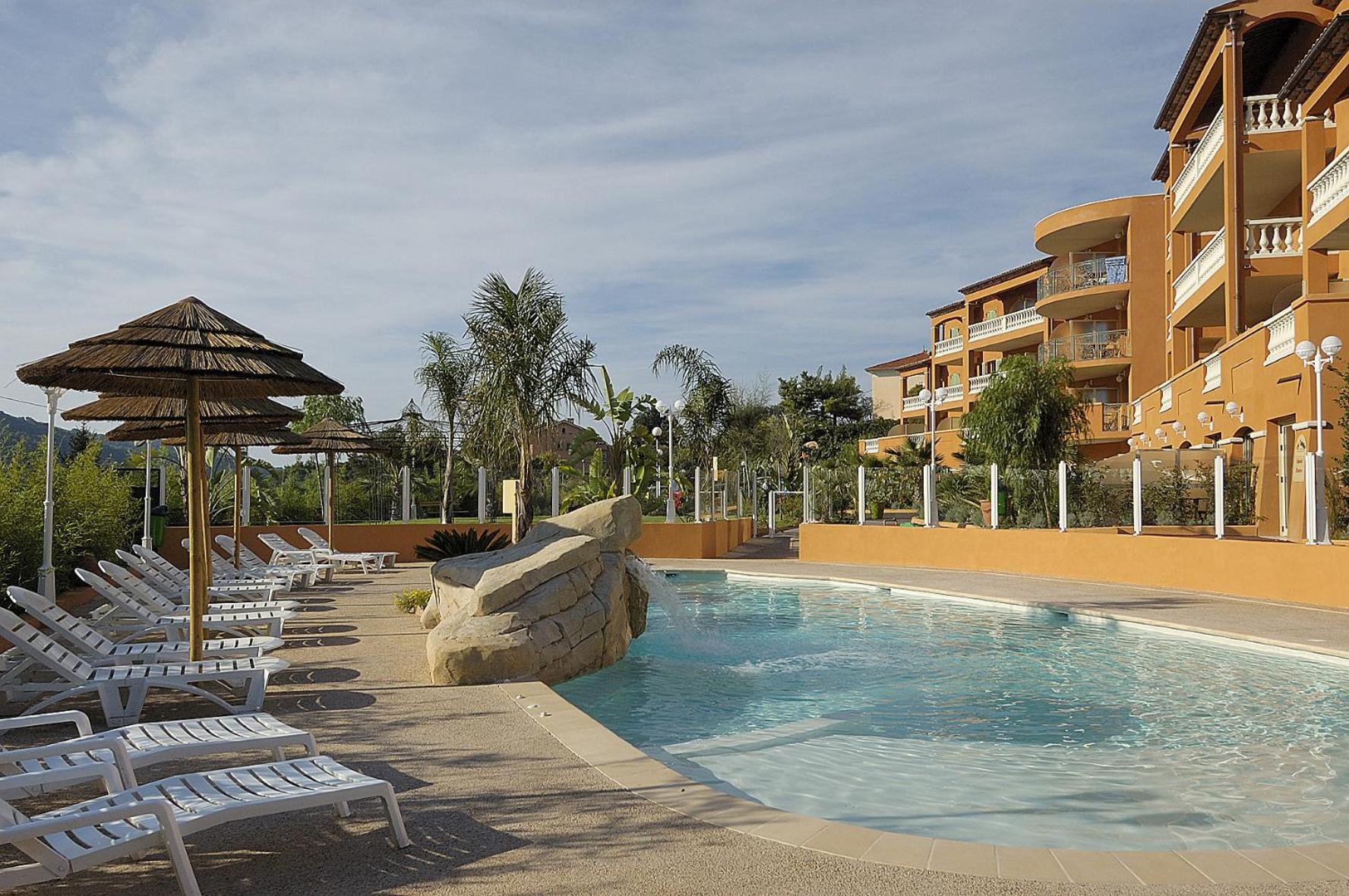Hotel Lou Castelet Carros Exterior photo